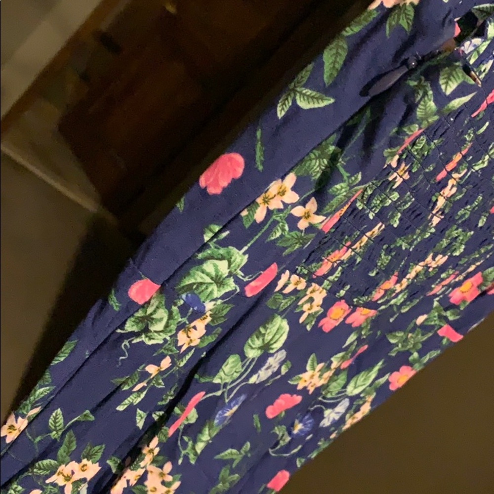 Dress - Picture 5 of 6